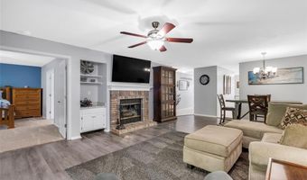 502 Oak Ridge Trails Ct, Ballwin, MO 63021