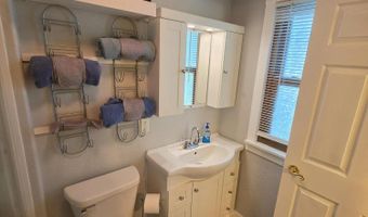 911 LINN St, Atlantic, IA 50022