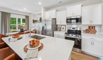 819 PEAVINE CROSSING Pkwy, Alabaster, AL 35007