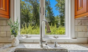 191 Stanavage Rd, Colchester, CT 06415