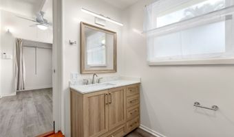 1341 Akaiki St, Kailua, HI 96734