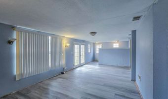 825 N 7th St, Arkansas City, KS 67005