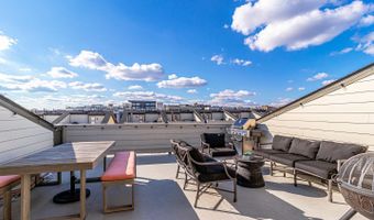 1318 S QUINN St, Arlington, VA 22204
