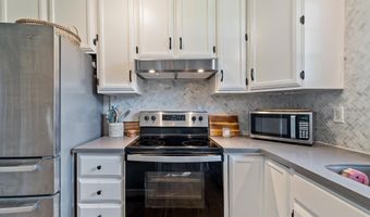 6 Gloucester Ct, Barboursville, WV 25504
