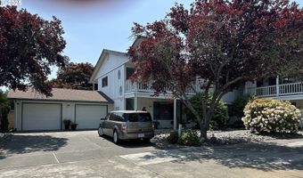 801 BROOKHAVEN Dr A, Brookings, OR 97415