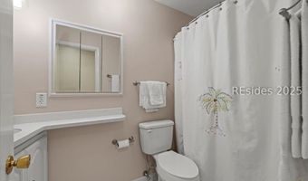 31 Chesterfield Lake Dr, Beaufort, SC 29906