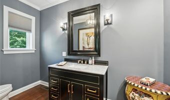 25 Rock Way, East Greenwich, RI 02818