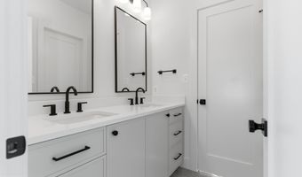 7705 HOLIDAY Ter, Bethesda, MD 20817