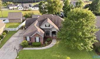 704 Shasta Dr, Albertville, AL 35950