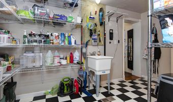 21207 Lawrence 1230, Aurora, MO 65605