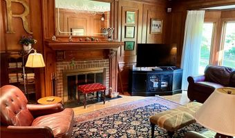 203 Randwood Dr, Amherst, NY 14068
