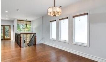 934 W Huron St, Ann Arbor, MI 48103