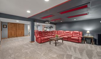 14 Hampton Ct, Algonquin, IL 60102
