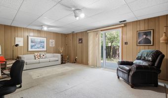 8350 GLASTONBURY Ct, Annandale, VA 22003