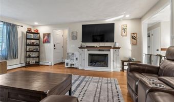 62 Canonchet Trl, Cranston, RI 02921