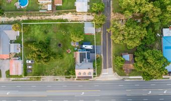 1748 Georgia St, Alford, FL 32420