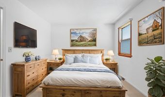 6 WHITEMARSH Ct, Dover, DE 19904