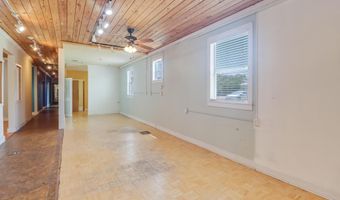 126 Main St, Bay St. Louis, MS 39520