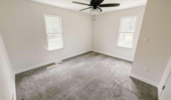 206 8th St, Alton, IA 51003