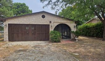 614 N 11th St, Carlsbad, NM 88220