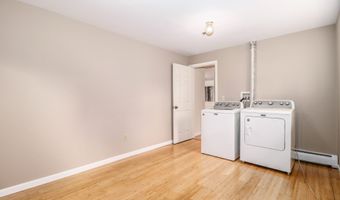 28 Rollingwood Dr 28, Brookfield, CT 06804
