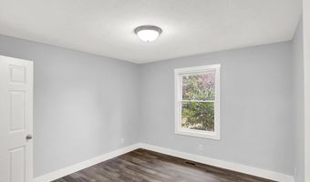 6686 Woodcrest Dr, Avon, IN 46123