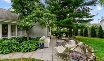7 Lee Rd, Barrington, RI 02806