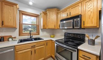 13294 212th Ave, Anamosa, IA 52205