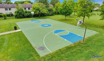 1535 S Douglas Ave, Arlington Heights, IL 60005
