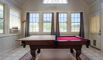 605 Plantation Dr, Adel, GA 31620