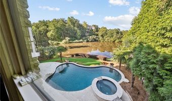 675 FALLS LAKE Dr, Alpharetta, GA 30022