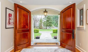6 Searles Rd, Darien, CT 06820