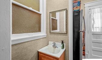 914 15th St, Auburn, NE 68305