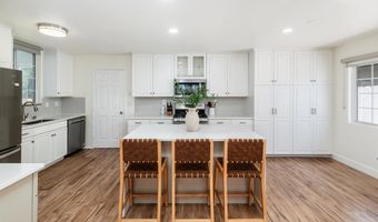 4037 Vista Calaveras St, Oceanside, CA 92056