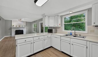 1592 Greenfield Crossing Ct, Ballwin, MO 63021