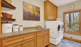 5069 Mountain Ridge Dr NE, Ada, MI 49301