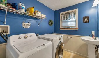 86 Avery Hill Rd, Alton, NH 03810