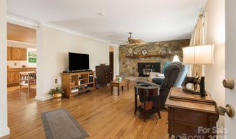 244 Mcmahon Ln, Bakersville, NC 28705