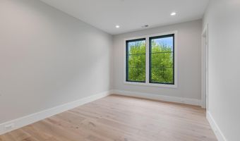 809 N KENMORE St, Arlington, VA 22201