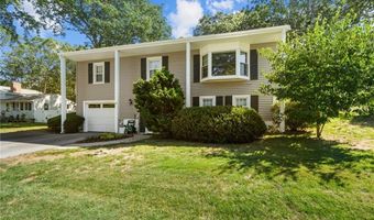 26 Lloyd Dr, Coventry, RI 02816