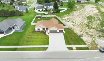 201 Thoroughbred Ln, Auburn, IN 46706