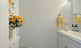 69 Bradford Ct, Aberdeen, NJ 07747