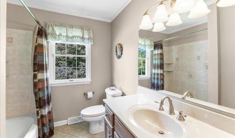 230 TREE TOP Ln, Hockessin, DE 19707