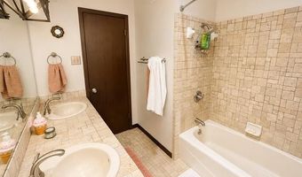 824 Virginia Ln, Ardmore, OK 73401