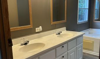 226 Fuller St, Blue Mountain, MS 38610