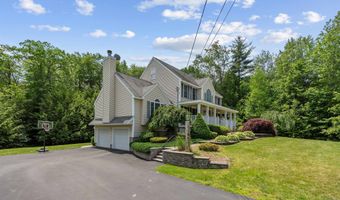60 Lady Slipper Ln, Chester, NH 03036