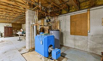 279 Dunn Rd, Belgrade, ME 04917