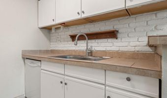 1601 Pennsylvania St NE Unit R16, Albuquerque, NM 87110