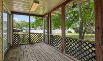 29 TRINITY Pl, Barrington, NJ 08007