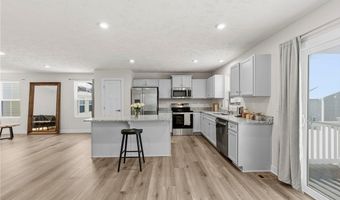 994 Bookman Ave, Akron, OH 44312